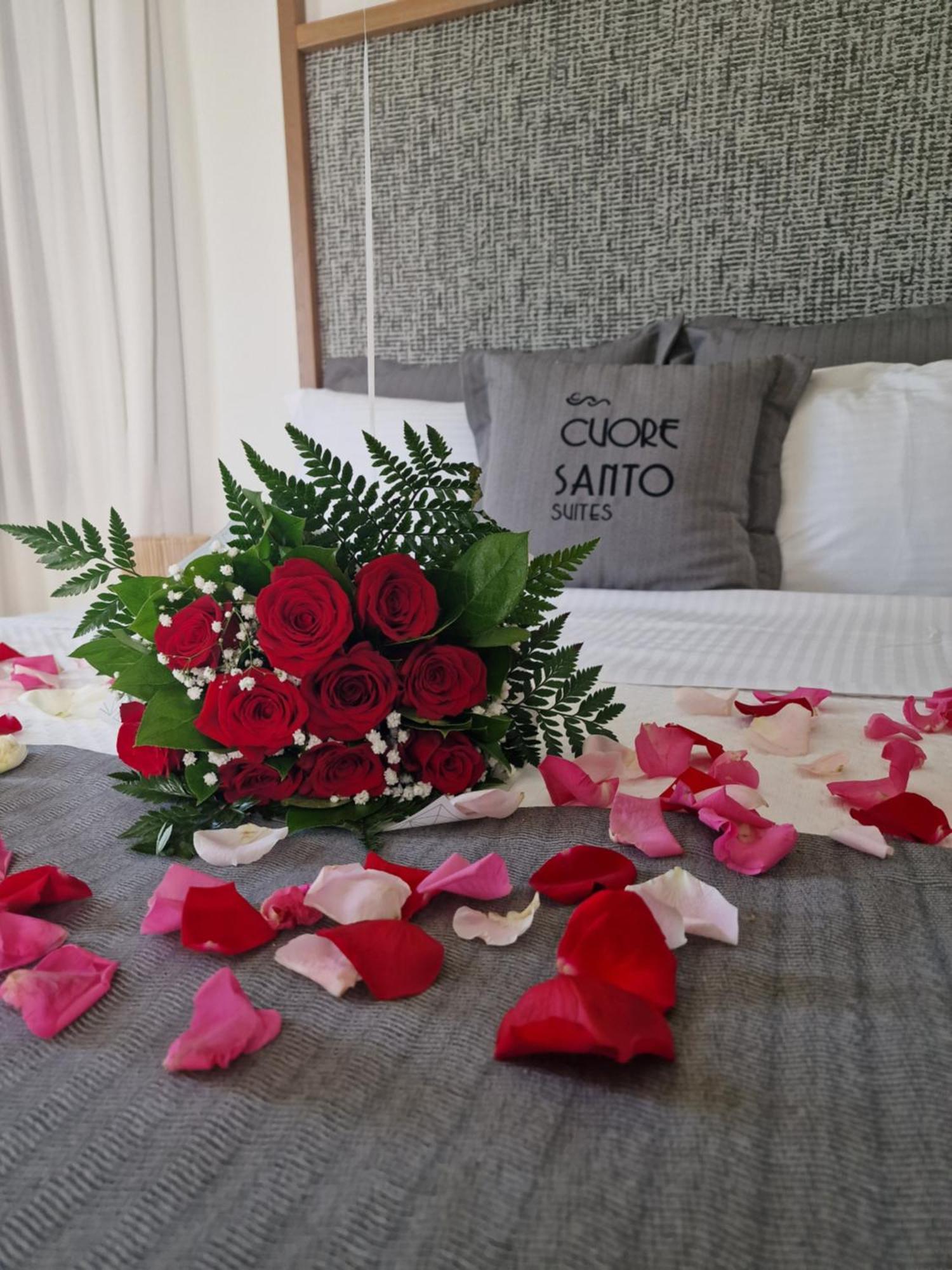 Cuore Santo Suites 산토리니 외부 사진