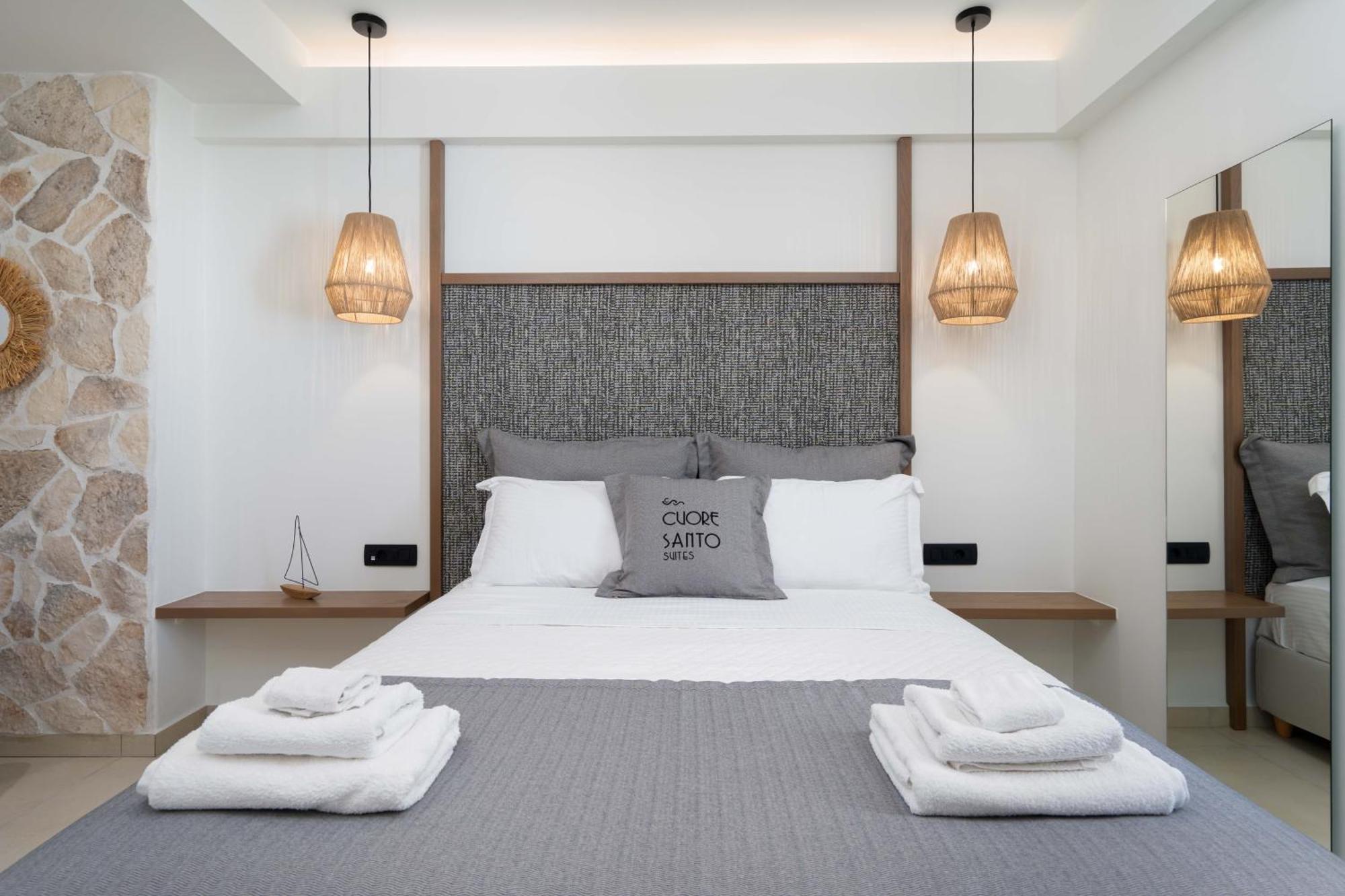 Cuore Santo Suites 산토리니 객실 사진
